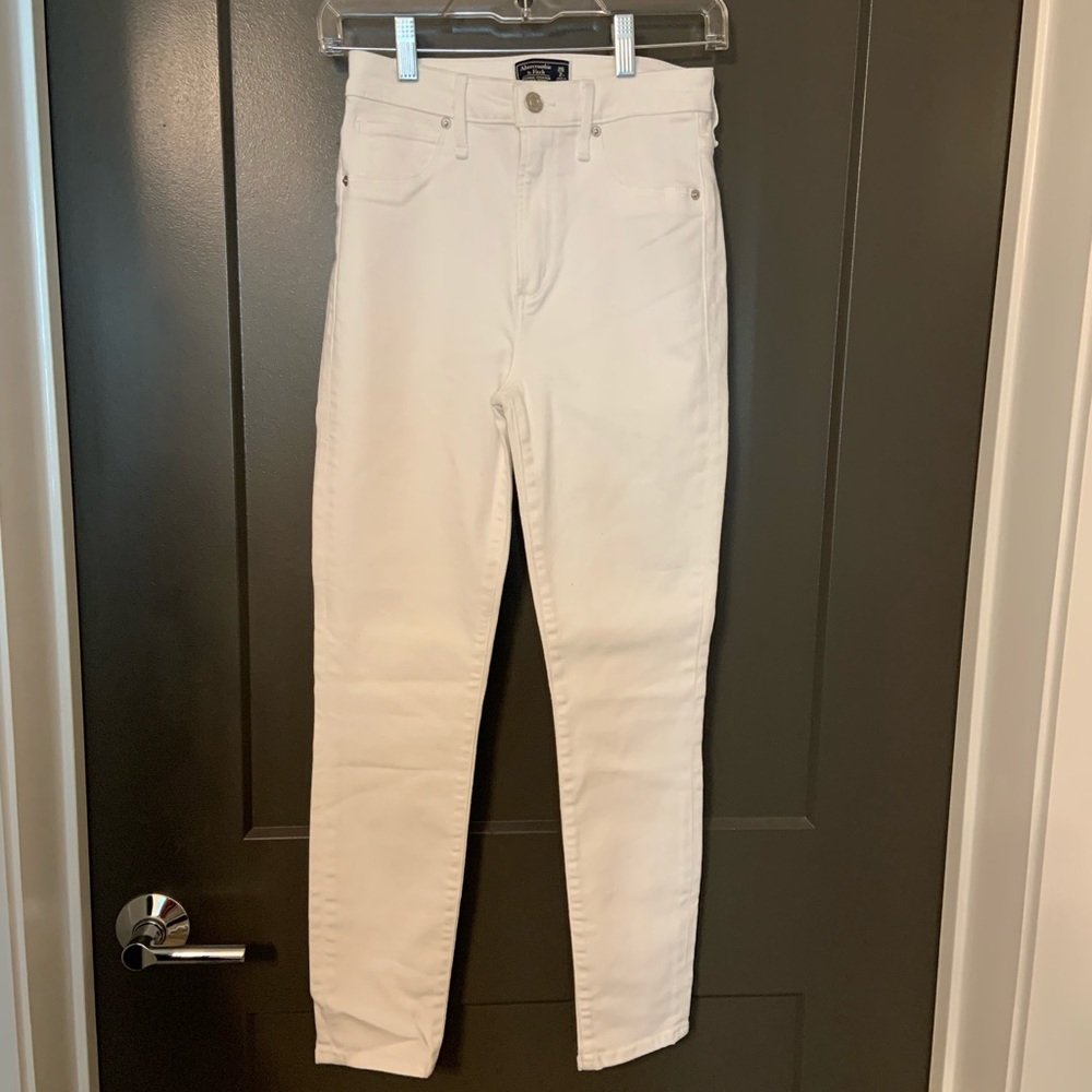 Abercrombie White Jeans Size 26S NWT